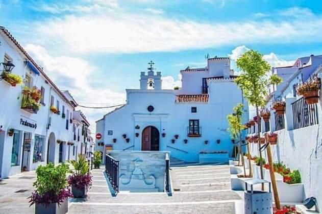 La Casa Del Barrio Guest House Mijas Exterior photo